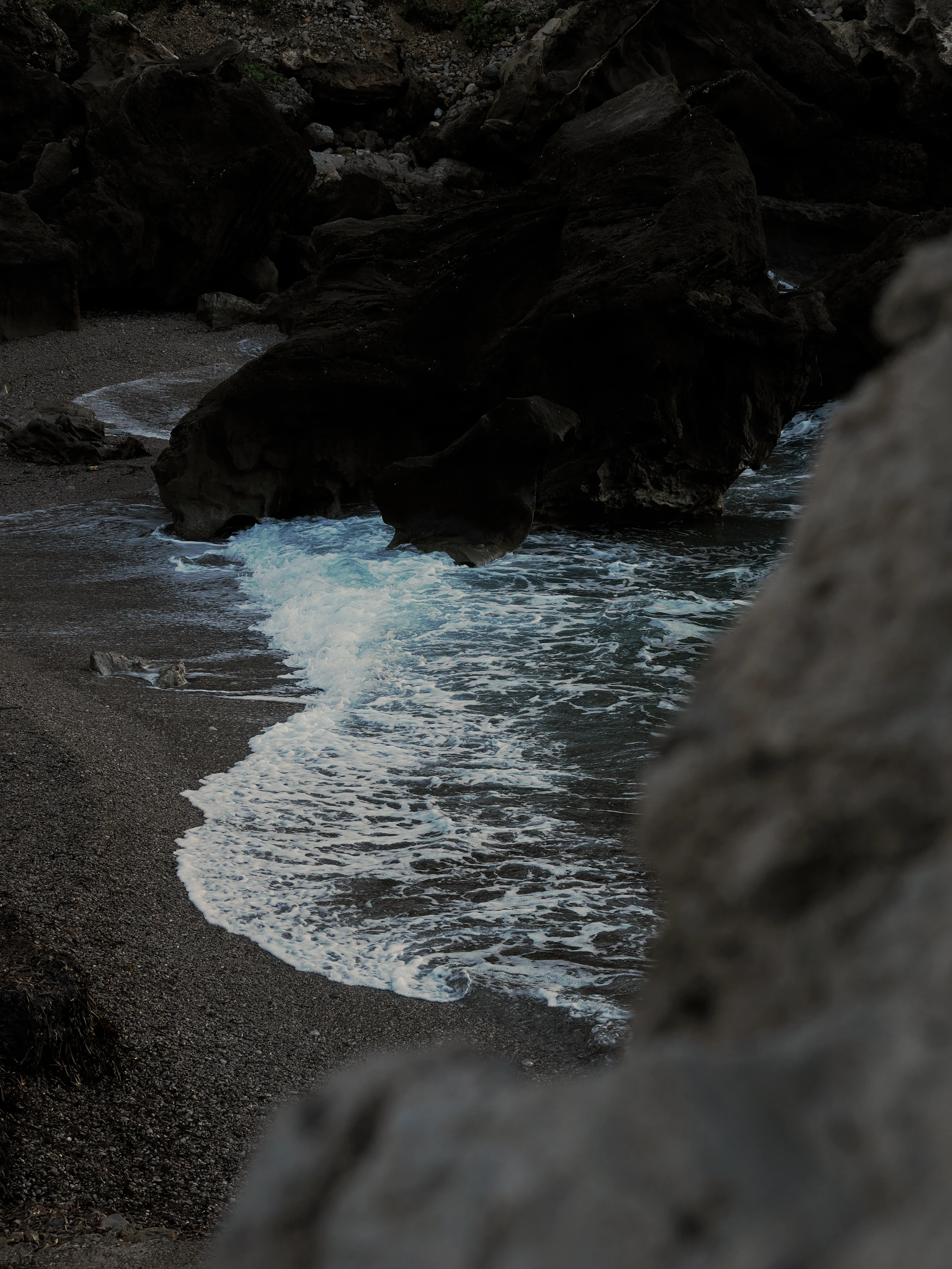 Respiro fiorito dell'autunno a Marettimo. Fotografia del sentire